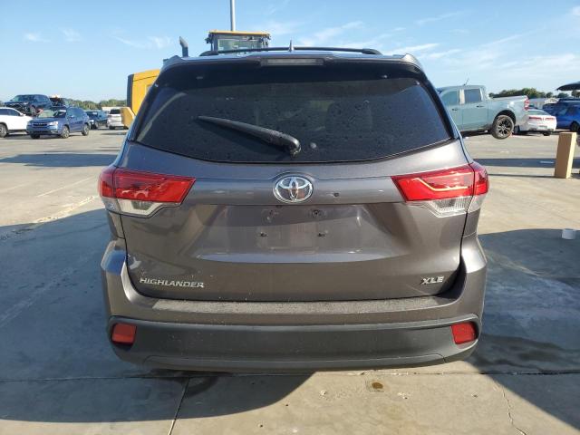 Photo 6 from auction – 2017 TOYOTA HIGHLANDER with VIN 5TDKZRFH5HS511549