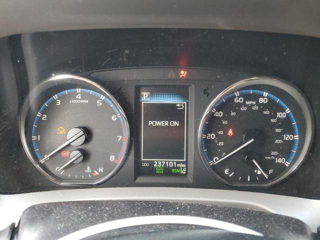 Photo 9 from auction – 2018 TOYOTA RAV4 LIMIT with VIN 2T3YFREV4JW415281