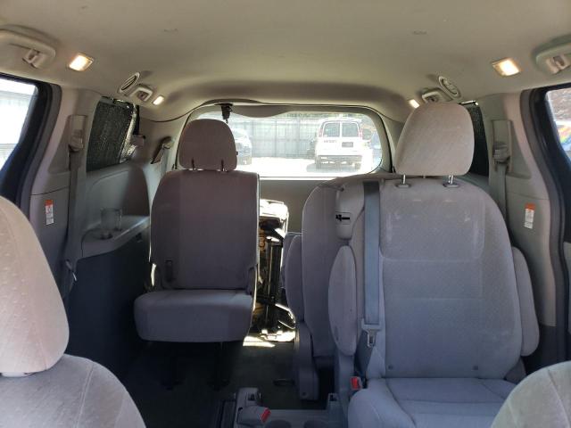 Photo 10 from auction – 2017 TOYOTA SIENNA LE with VIN 5TDKZ3DC6HS782138