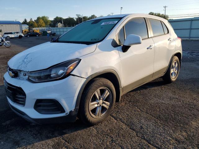 CHEVROLET TRAX LS 2019 with VIN 3GNCJKSB4KL196333 - Photo from auction