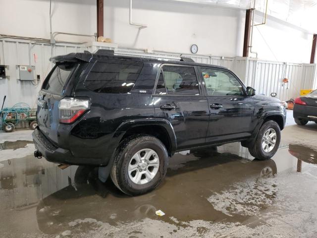 Photo 3 from auction – 2022 TOYOTA 4RUNNER SR with VIN JTEMU5JR6N6052829