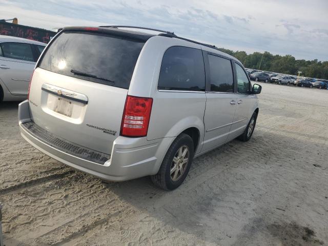 Photo 3 from auction – 2010 CHRYSLER TOWN & COU with VIN 2A4RR5D19AR215066