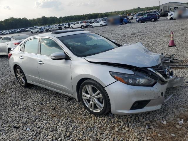 Photo 4 from auction – 2017 NISSAN ALTIMA 3.5 with VIN 1N4BL3AP1HC262414