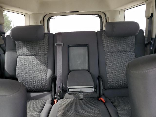 Photo 10 from auction – 2010 JEEP COMMANDER with VIN 1J4RH4GK0AC102701