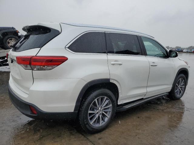Photo 3 from auction – 2017 TOYOTA HIGHLANDER with VIN 5TDKZRFH7HS518762