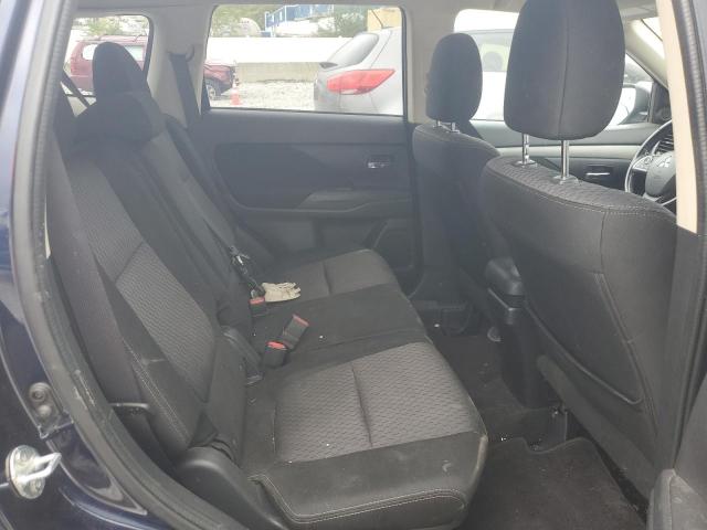 Photo 11 from auction – 2015 MITSUBISHI OUTLANDER with VIN JA4AD2A34FZ002491