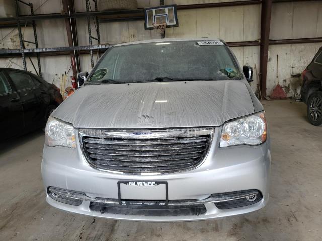 Photo 5 from auction – 2011 CHRYSLER TOWN & COU with VIN 2A4RR8DG4BR659432