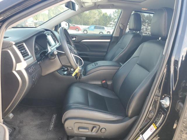 Photo 7 from auction – 2018 TOYOTA HIGHLANDER with VIN 5TDKZRFH0JS542634
