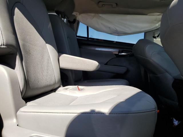 Photo 11 from auction – 2023 TOYOTA HIGHLANDER with VIN 5TDXBRCH7PS110811
