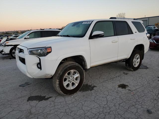 TOYOTA 4RUNNER SR 2022 with VIN JTENU5JR2N6083077 - Photo from auction