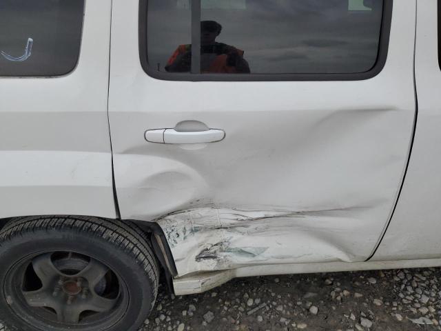 Photo 10 from auction – 2011 CHEVROLET HHR with VIN 3GNBABFW8BS653319