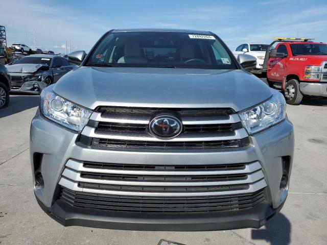 Photo 5 from auction – 2017 TOYOTA HIGHLANDER with VIN 5TDZARFH0HS031361