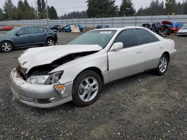 LEXUS ES 300 2000 with VIN JT8BF28G9Y0268558 - Photo from auction