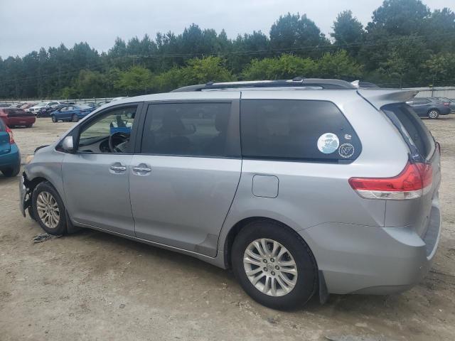 Photo 2 from auction – 2011 TOYOTA SIENNA XLE with VIN 5TDYK3DC0BS146918