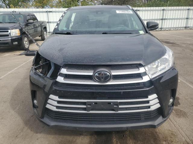 Photo 5 from auction – 2019 TOYOTA HIGHLANDER with VIN 5TDJZRFH1KS938407