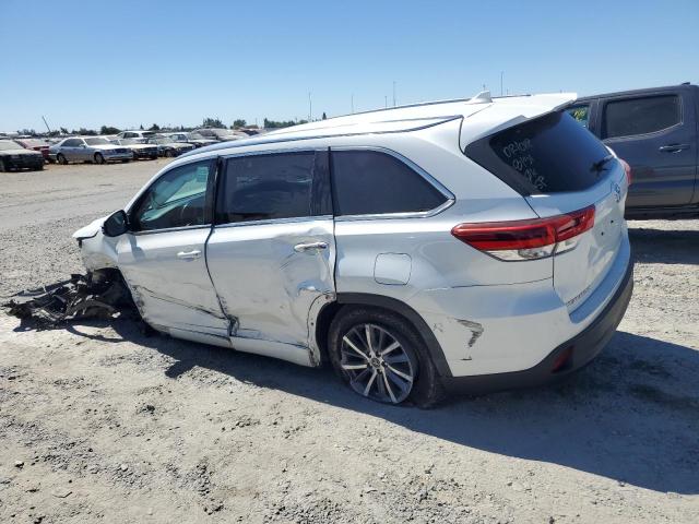 صورة رقم 2 من المزاد - 2017 TOYOTA HIGHLANDER مع VIN 5TDKZRFH7HS517515