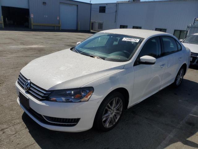 VOLKSWAGEN PASSAT S 2014 with VIN 1VWAT7A32EC049863 - Photo from auction