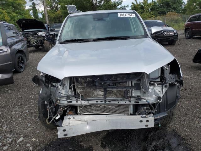 Photo 5 from auction – 2022 TOYOTA 4RUNNER SR with VIN JTEFU5JR1N5275486