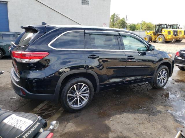 Photo 3 from auction – 2018 TOYOTA HIGHLANDER with VIN 5TDJZRFH8JS870749