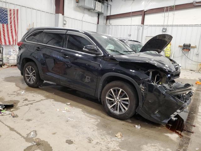 Photo 4 from auction – 2018 TOYOTA HIGHLANDER with VIN 5TDJZRFH7JS548135