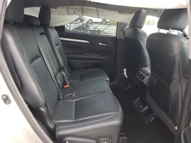 Photo 11 from auction – 2016 TOYOTA HIGHLANDER with VIN 5TDJKRFH3GS275918