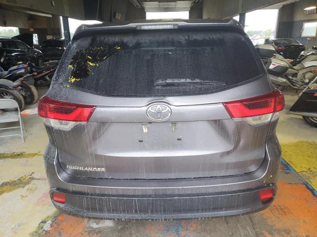 Photo 6 from auction – 2018 TOYOTA HIGHLANDER with VIN 5TDZZRFH7JS264443