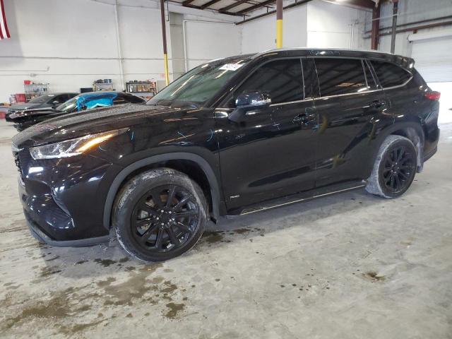 TOYOTA HIGHLANDER 2022 with VIN 5TDXBRCHXNS537770 - Photo from auction