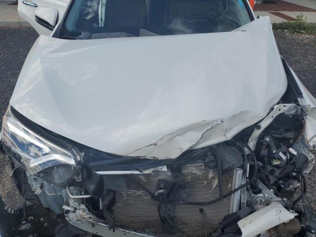 Photo 11 from auction – 2018 TOYOTA RAV4 LIMIT with VIN JTMDFREV2JJ210698