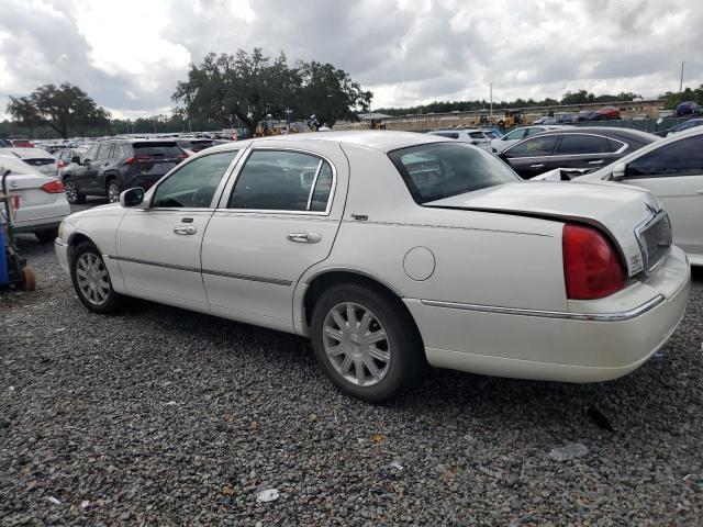 Photo 2 from auction – 2011 LINCOLN TOWN CAR with VIN 2LNBL8CV4BX757294