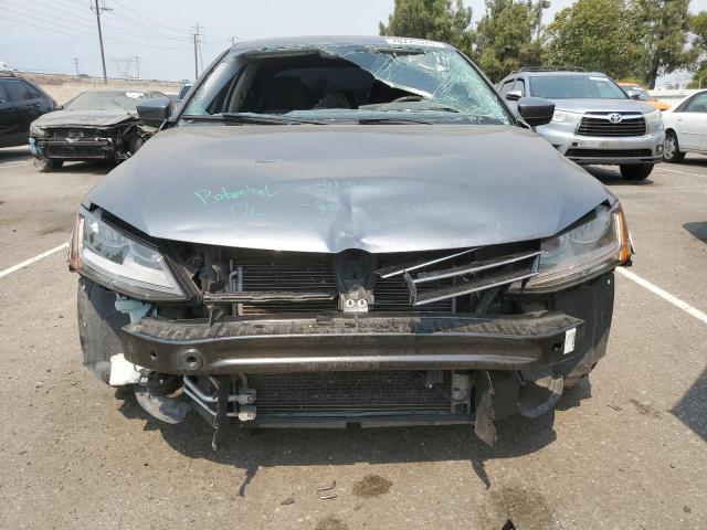 Photo 5 from auction – 2017 VOLKSWAGEN JETTA S with VIN 3VW2B7AJ7HM404681