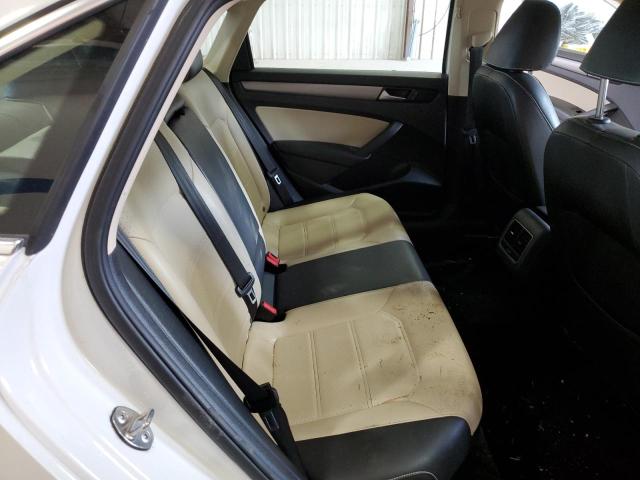 Photo 10 from auction – 2015 VOLKSWAGEN PASSAT SE with VIN 1VWBV7A32FC064654