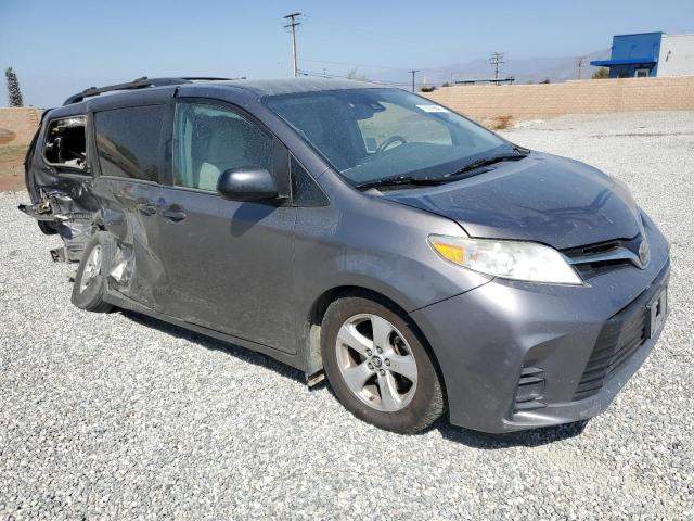 Photo 4 from auction – 2018 TOYOTA SIENNA LE with VIN 5TDKZ3DC8JS965319