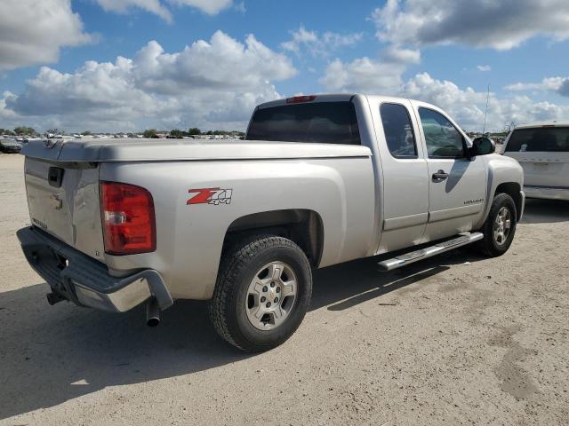 Photo 3 from auction – 2007 CHEVROLET SILVERADO with VIN 2GCEK19JX71647103