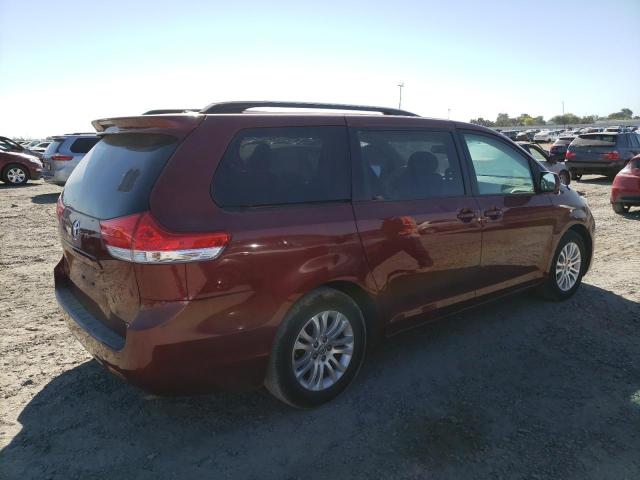 Photo 3 from auction – 2013 TOYOTA SIENNA XLE with VIN 5TDYK3DC7DS358945