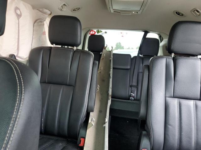 Photo 10 from auction – 2016 CHRYSLER TOWN & COU with VIN 2C4RC1BG9GR299776