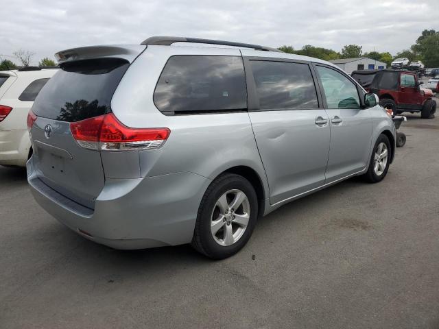 Photo 3 from auction – 2014 TOYOTA SIENNA LE with VIN 5TDKK3DC8ES499384