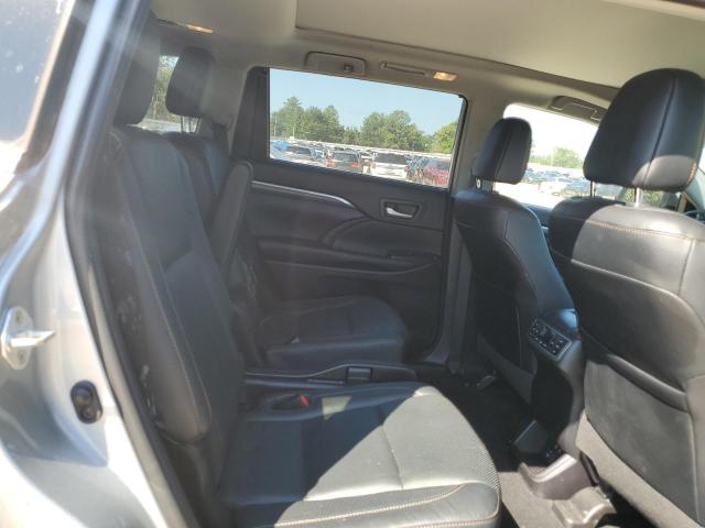 Photo 11 from auction – 2019 TOYOTA HIGHLANDER with VIN 5TDYZRFH0KS335236