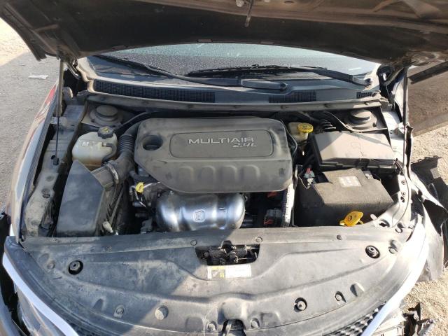 Photo 11 from auction – 2016 CHRYSLER 200 LIMITE with VIN 1C3CCCAB6GN144739