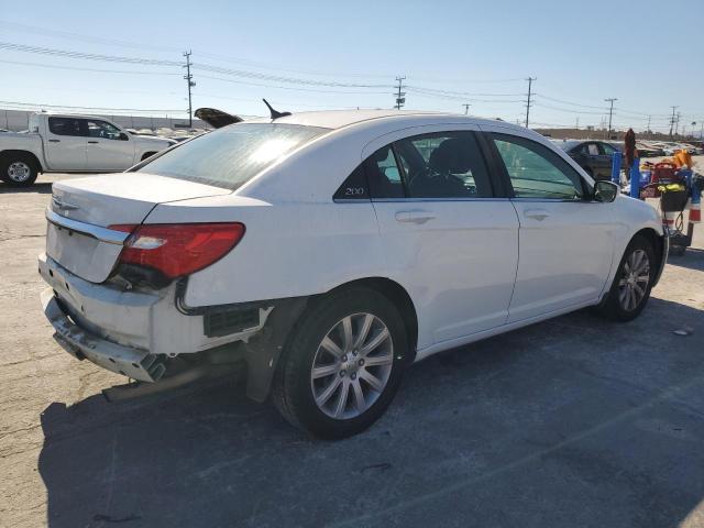 Photo 3 from auction – 2013 CHRYSLER 200 TOURIN with VIN 1C3CCBBB9DN672179
