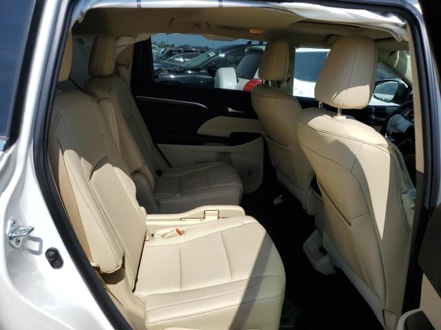 Photo 11 from auction – 2016 TOYOTA HIGHLANDER with VIN 5TDDKRFH8GS269139