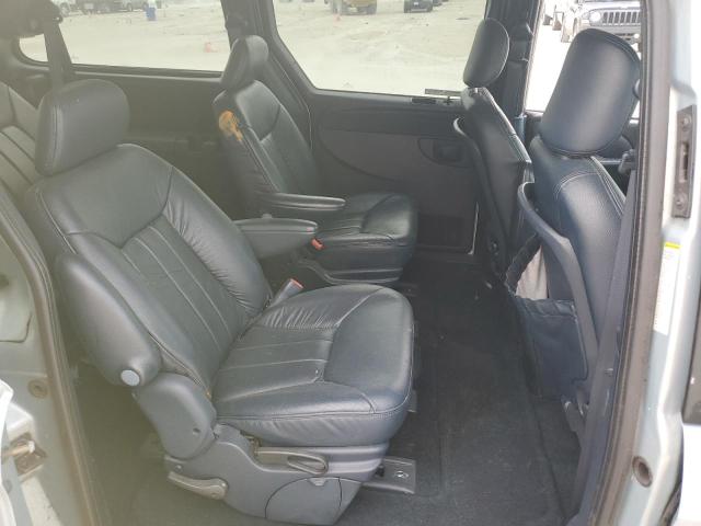 Photo 11 from auction – 2001 CHRYSLER TOWN & COU with VIN 2C8GP54L71R107953