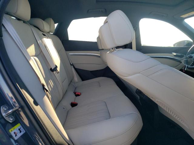 Photo 10 from auction – 2024 AUDI Q8 E-TRON with VIN WA1DAAGE5RB033268