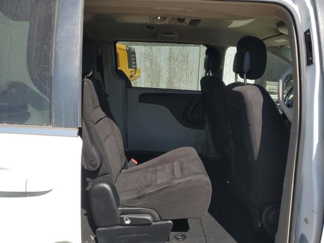 Photo 11 from auction – 2014 CHRYSLER TOWN & COU with VIN 2C4RC1BGXER454073
