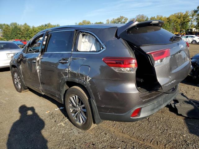 Photo 2 from auction – 2017 TOYOTA HIGHLANDER with VIN 5TDJZRFH1HS470980