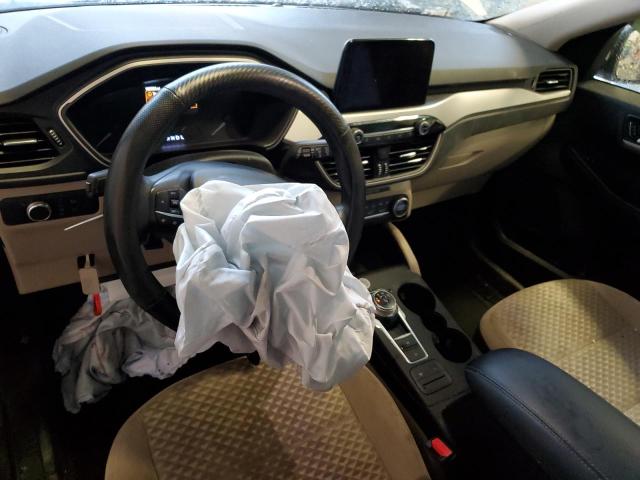 Photo 8 from auction – 2020 FORD ESCAPE SE with VIN 1FMCU0G63LUA13975