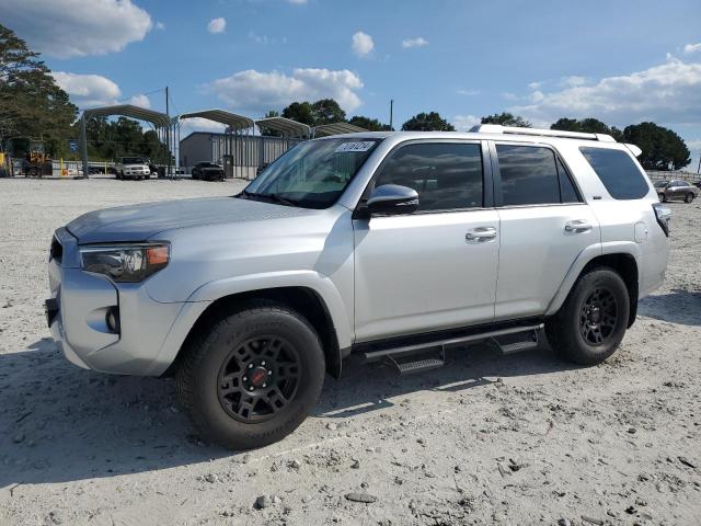 TOYOTA 4RUNNER SR 2018 with VIN JTEZU5JR3J5174246 - Photo from auction