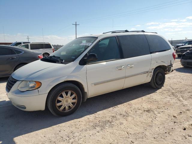 CHRYSLER TOWN & COU 2005 with VIN 2C4GP54L45R180267 - Photo from auction