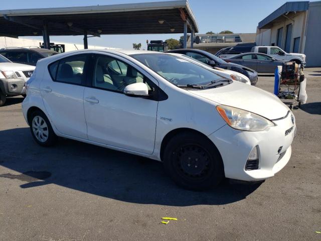 Photo 4 from auction – 2014 TOYOTA PRIUS C with VIN JTDKDTB30E1559653