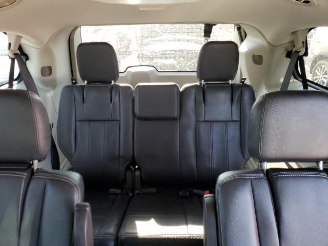 Photo 10 from auction – 2016 CHRYSLER TOWN & COU with VIN 2C4RC1BG0GR157333