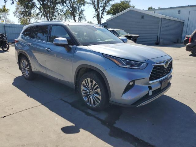 Photo 4 from auction – 2022 TOYOTA HIGHLANDER with VIN 5TDFZRBH5NS169734